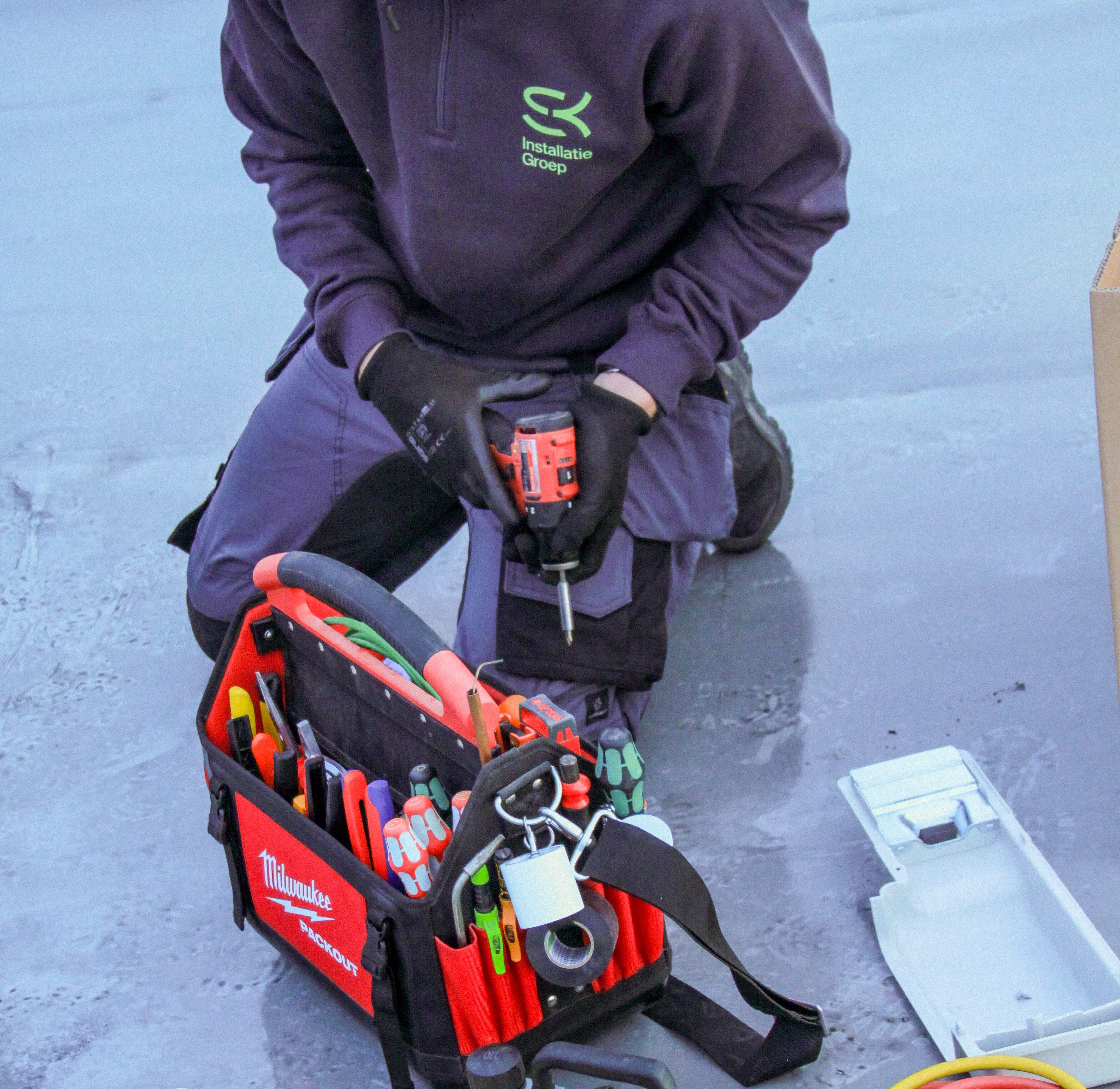 SK Installatiegroep monteur aan het werk